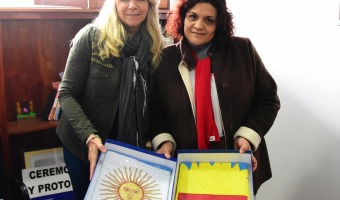 Se donaron banderas de Ceremonia a la Escuela Primaria N1
